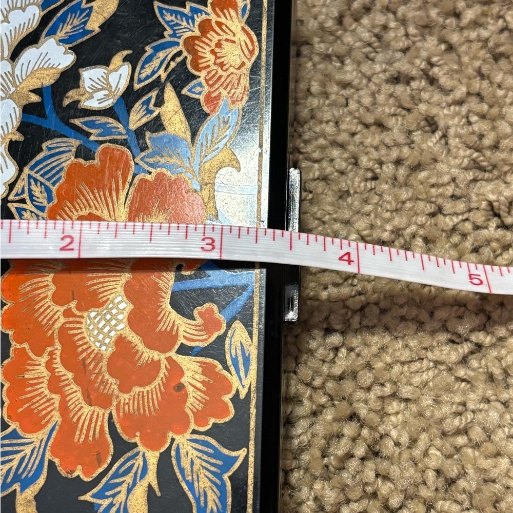 Vintage Faux Lacquer Compact Tissue Case With Mirror - Picture 8 of 8